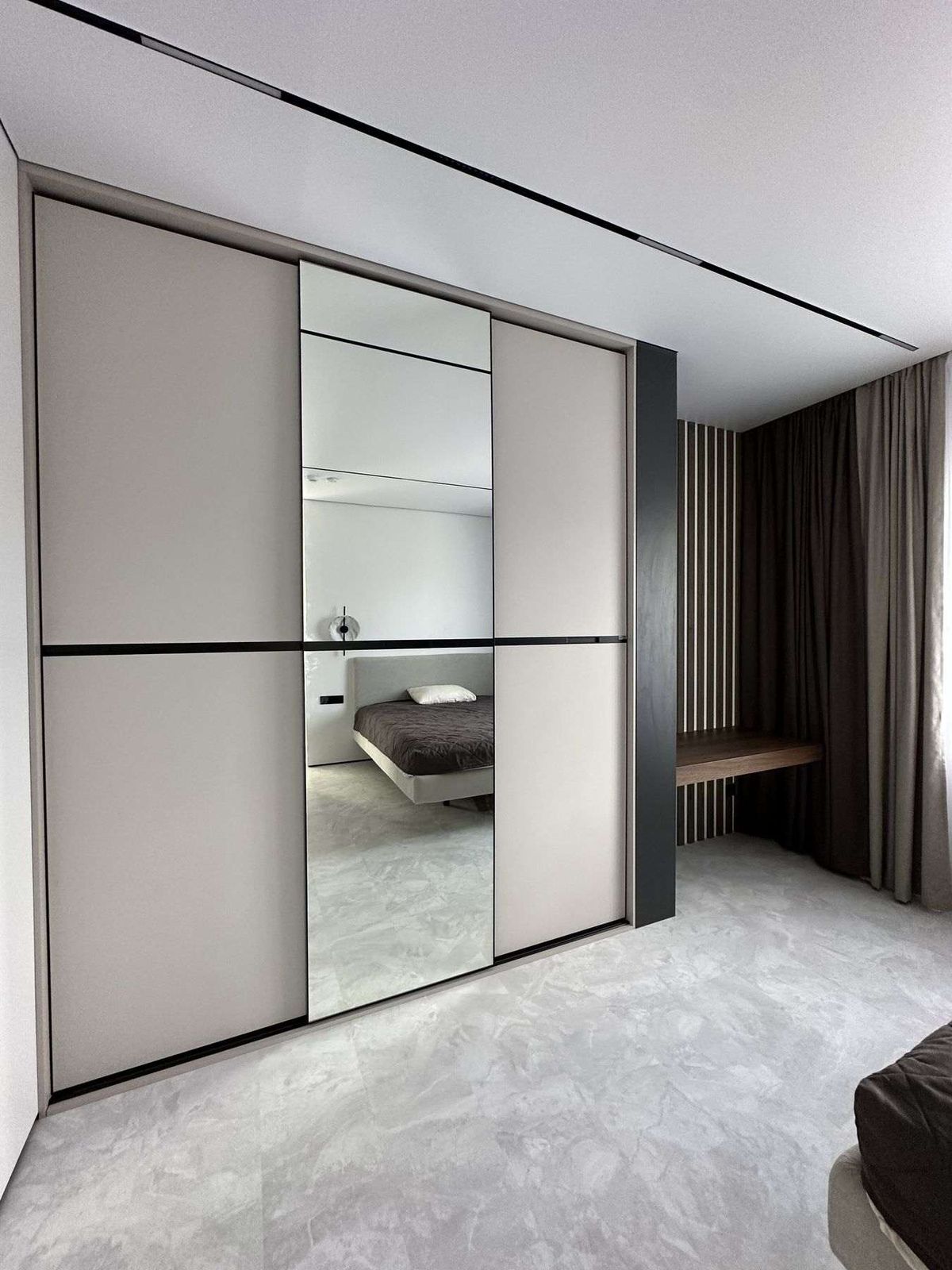 Шкаф-купе экономящий место