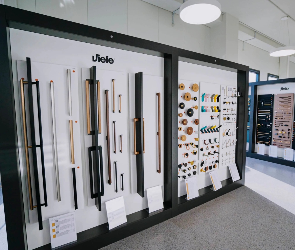 Стенд с ручками Viefe